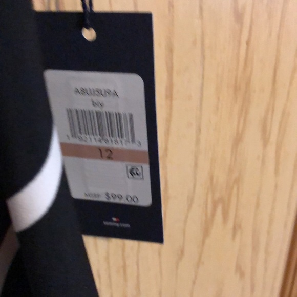 Tommy Hilfiger beautiful dress - Picture 3 of 5